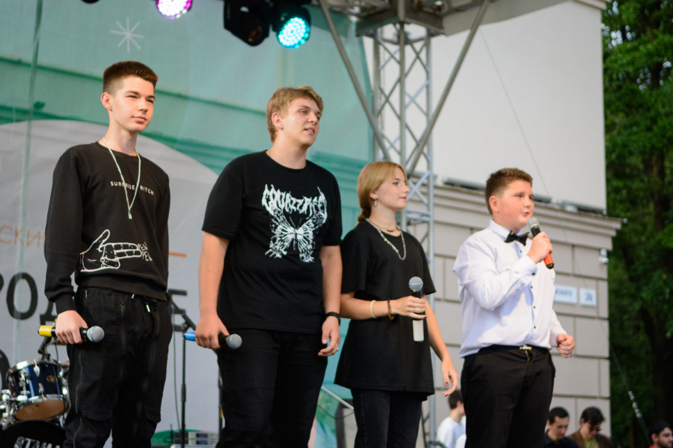 Дружеская встреча команд КВН в Центральном парке